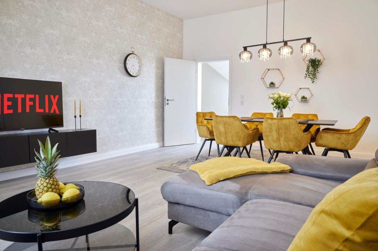 Schlossberg Residences - Xxl-Design-Apartment Mit Schlossblick Fuer Bis Zu 12 Personen Schwetzingen Exterior photo