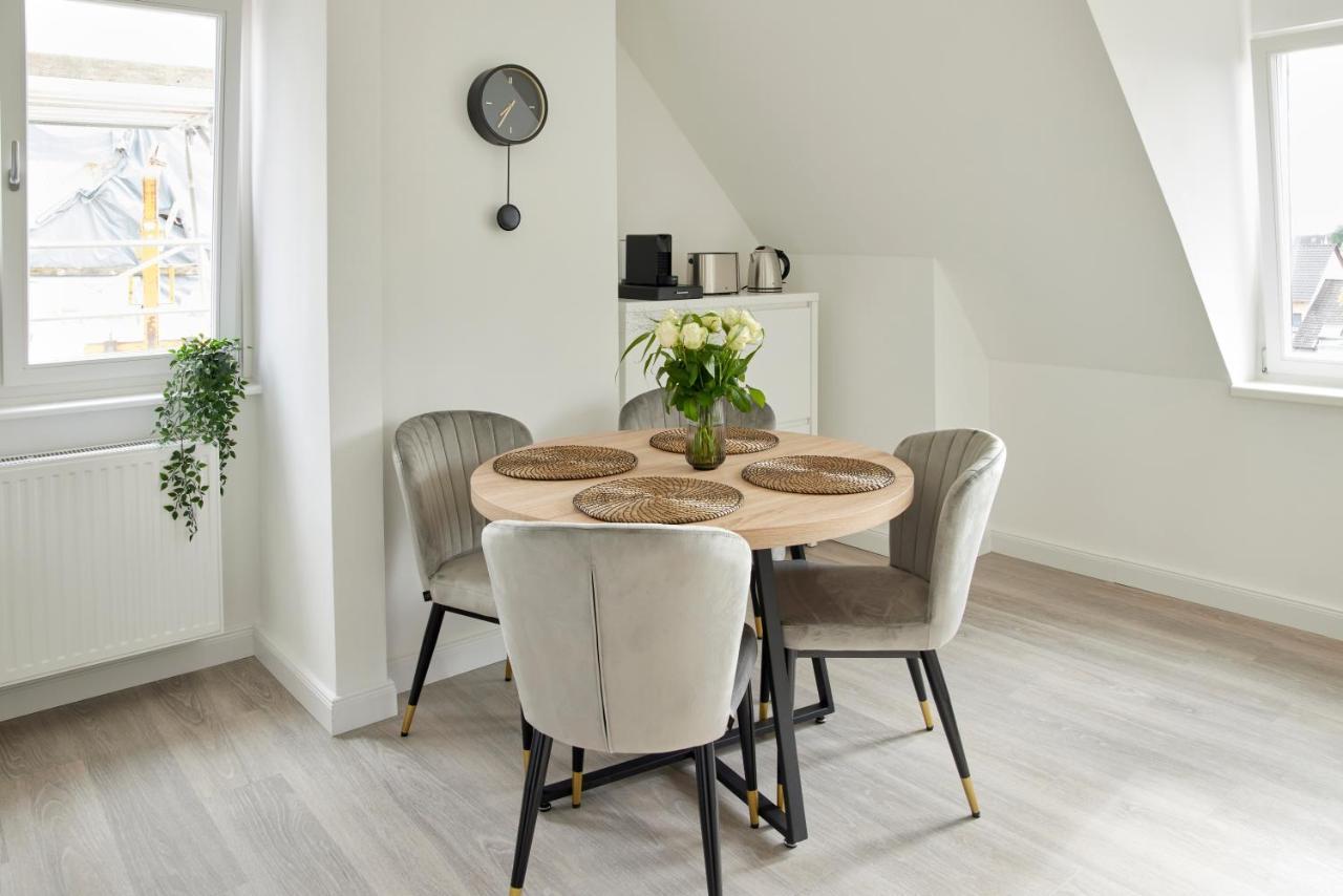 Schlossberg Residences - Xxl-Design-Apartment Mit Schlossblick Fuer Bis Zu 12 Personen Schwetzingen Exterior photo